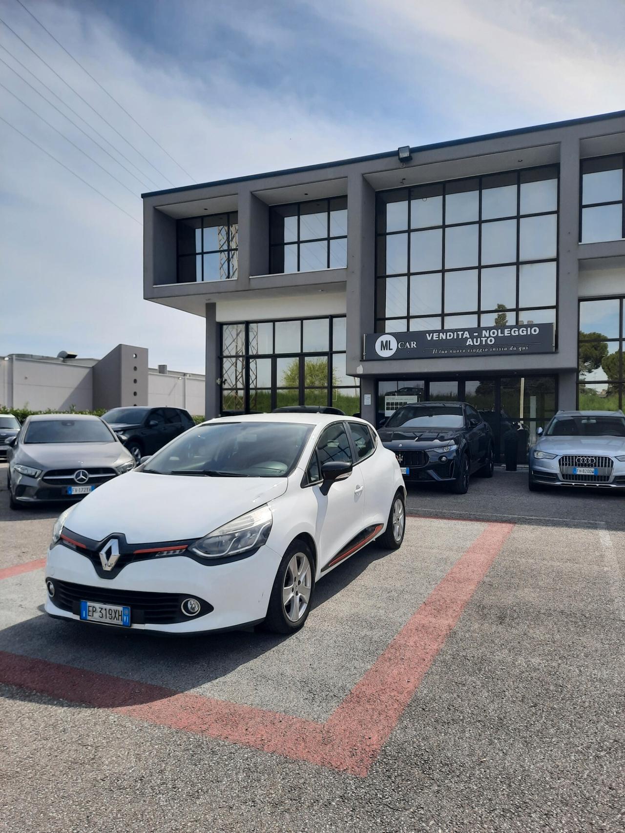 Renault Clio 1.2 75CV 5 porte Live OK NEOPATENTATI