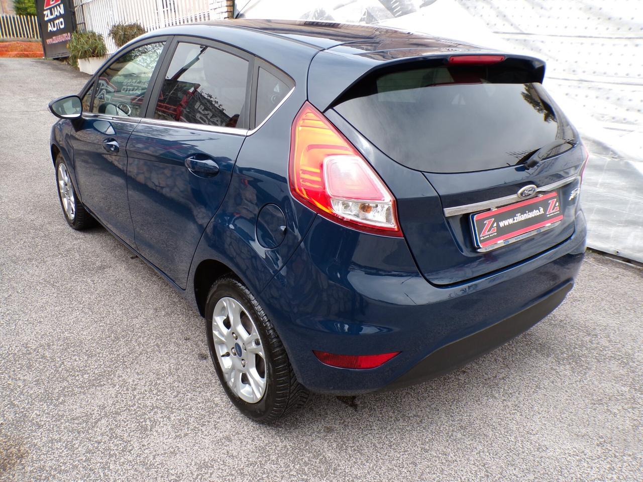 Ford Fiesta 1.4 5 porte GPL Black & White Edition