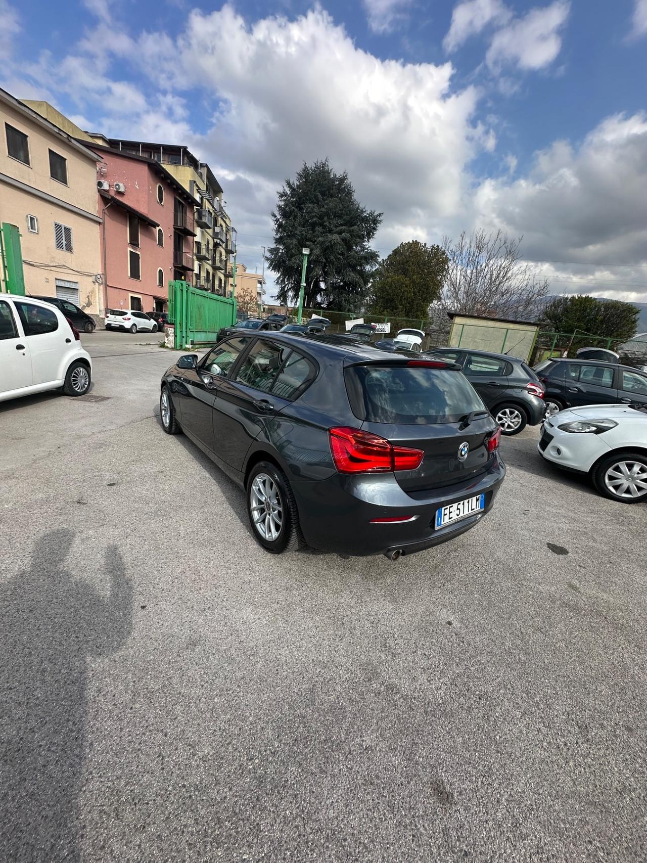 Bmw 116 116d 5p. Urban