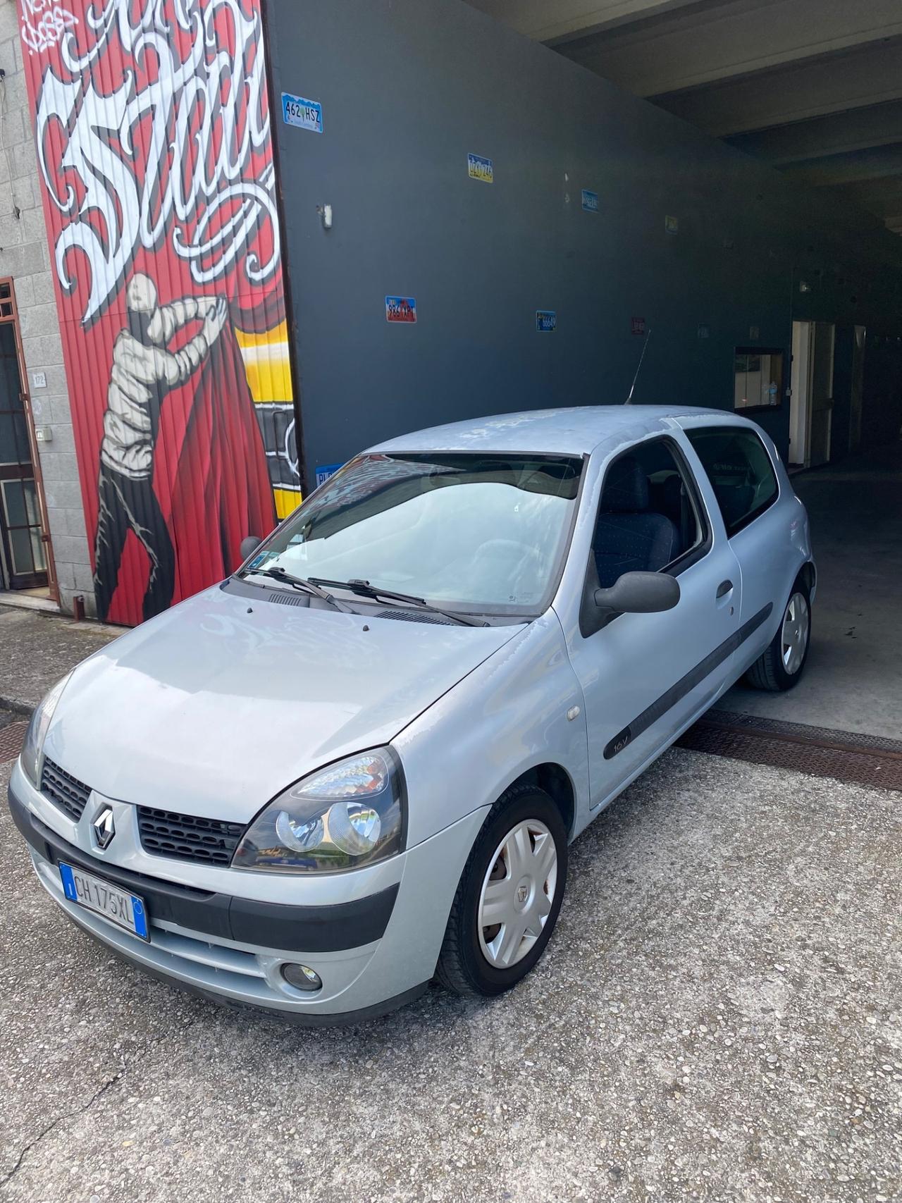 Renault Clio 1.2 16V 3 porte Neopatentati