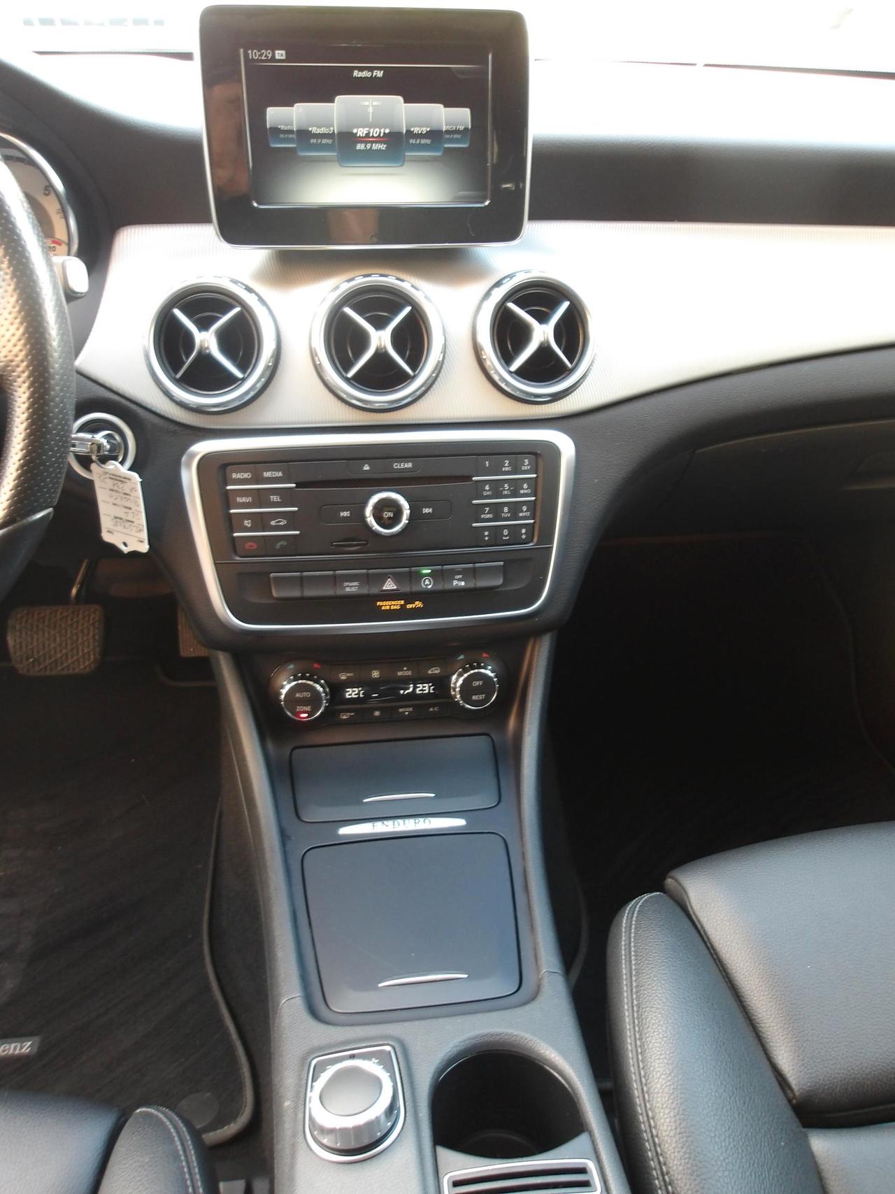 Mercedes GLA 200 d (cdi) Sport auto *TETTO APRIBILE*