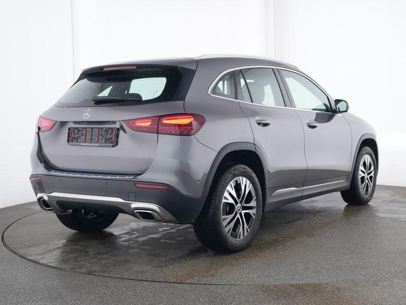 Mercedes-Benz 200 Automatic Progressive Advanced