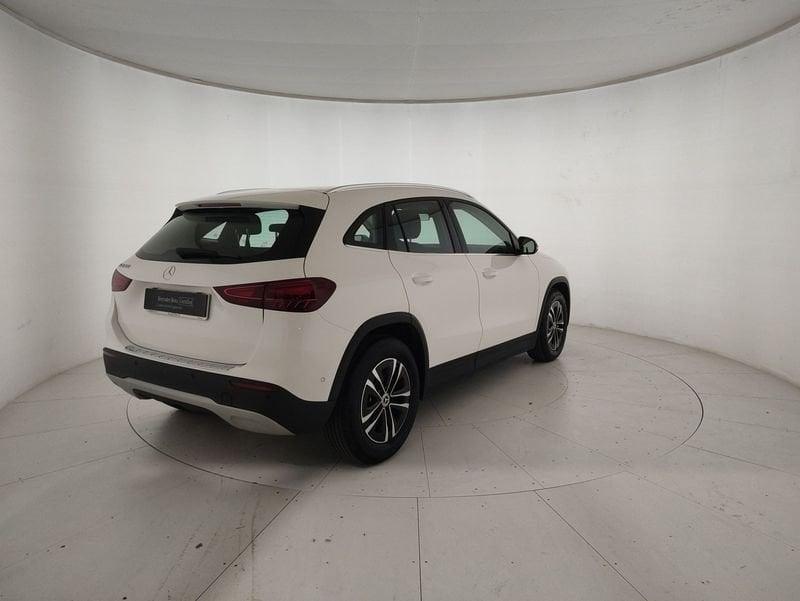 Mercedes-Benz GLA 180 Progressive Advanced auto