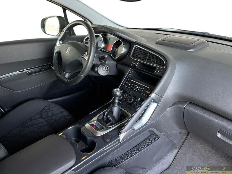 Peugeot 3008 3008 1.6 HDi 115CV Allure