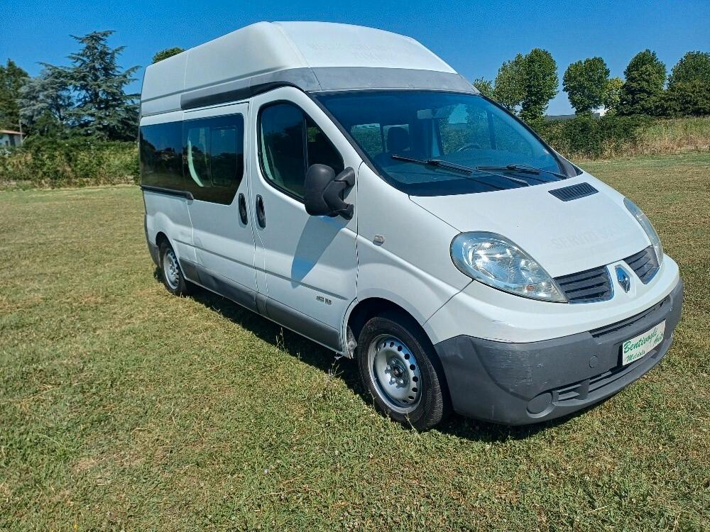 Renault Trafic 9 Posti Trasporto disabili con pedana