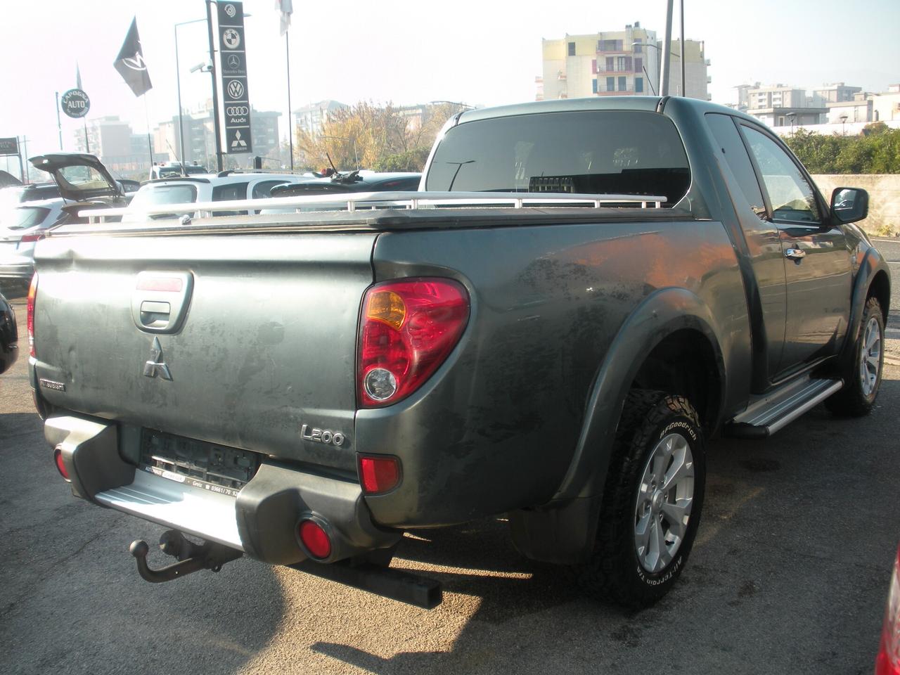 Mitsubishi L200 2.5 DI-D/178cvCV Club Cab INTENSE