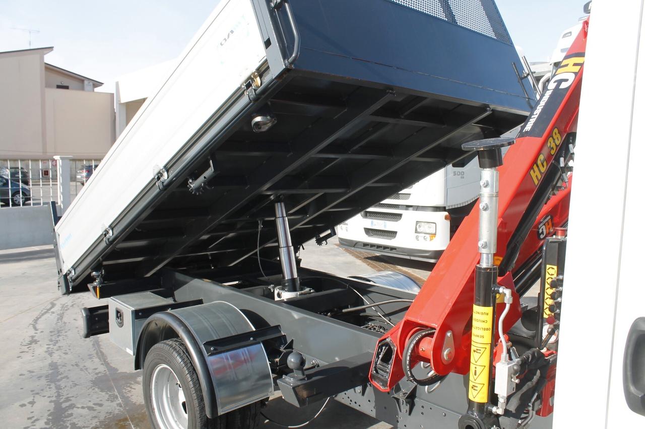 Iveco daily 35-140 cassone ribaltabile trilaterale e grù nuovi.
