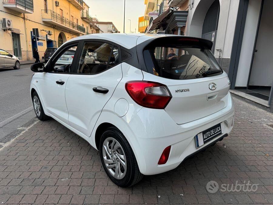 Hyundai i10 1.0 gpl connectline certificata italia