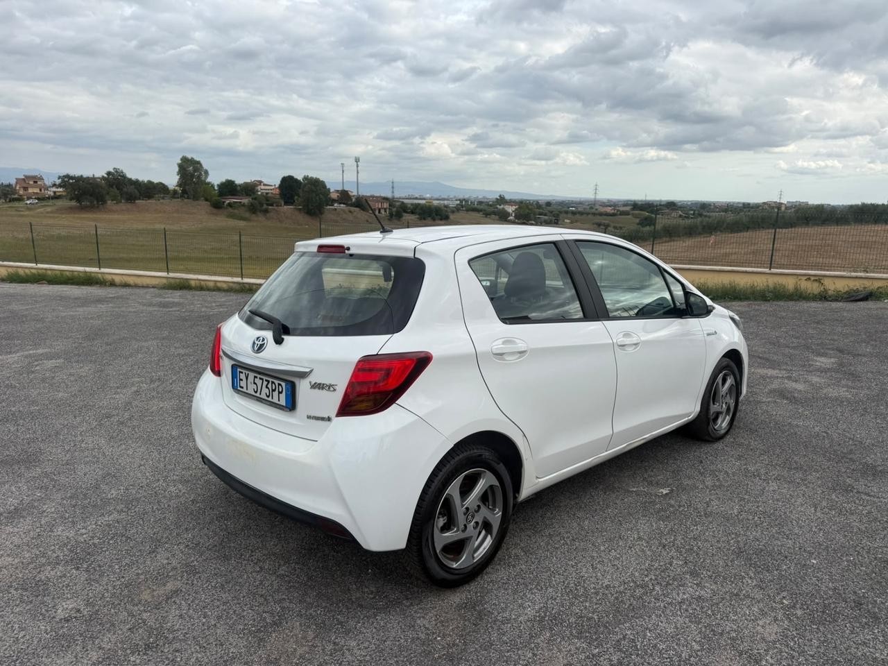 Toyota Yaris 1.5 Hybrid 5 porte Cool