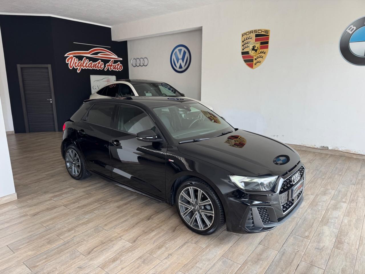 Audi A1 SPB 30 TFSI S tronic Identity Black