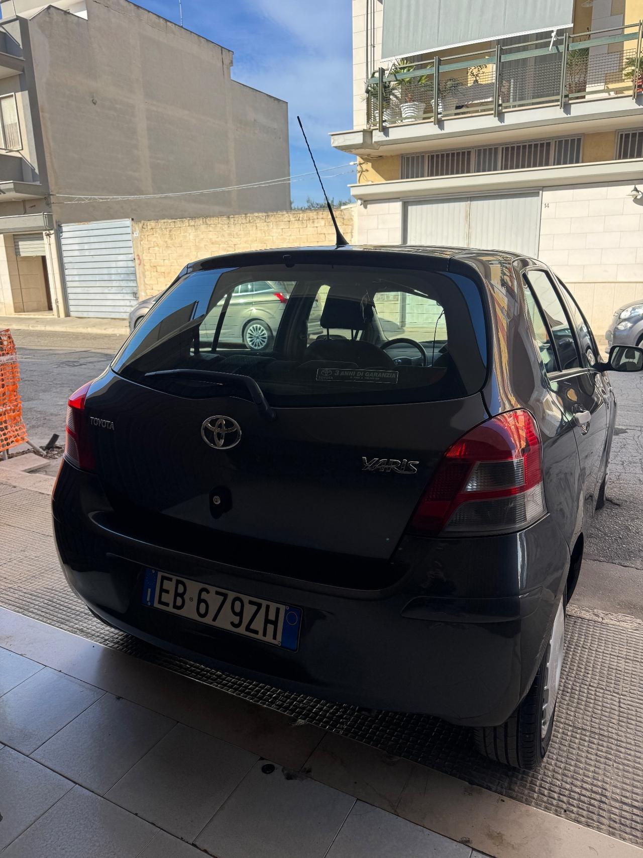 Toyota Yaris 1.4 D-4D DPF 5 porte Sol