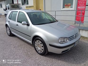 Volkswagen Golf 1.6 cat 5 porte 102cv