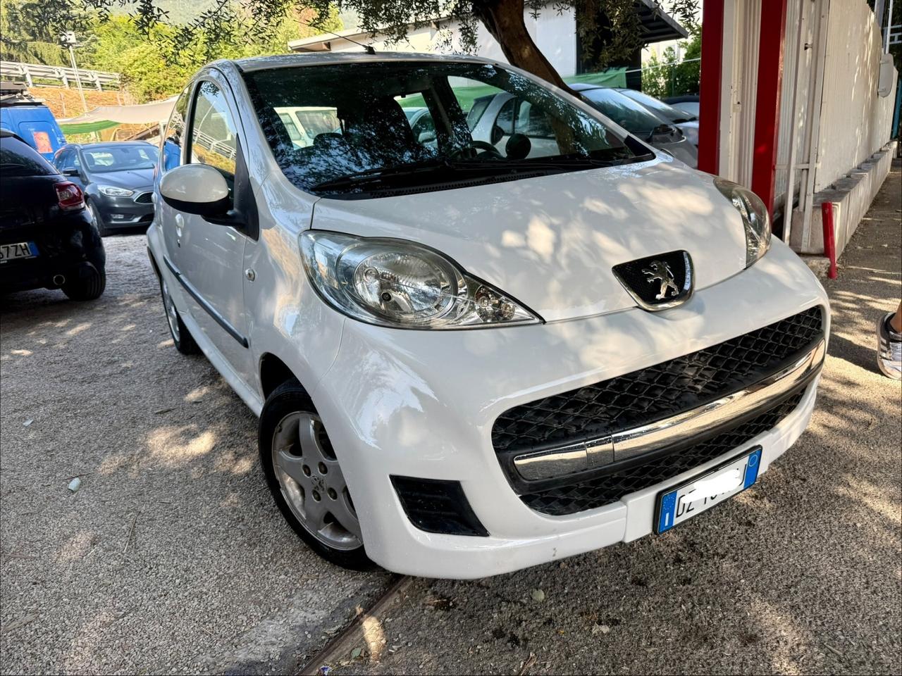Peugeot 107 1.0 68CV 5p. Sweet Years 2Tronic
