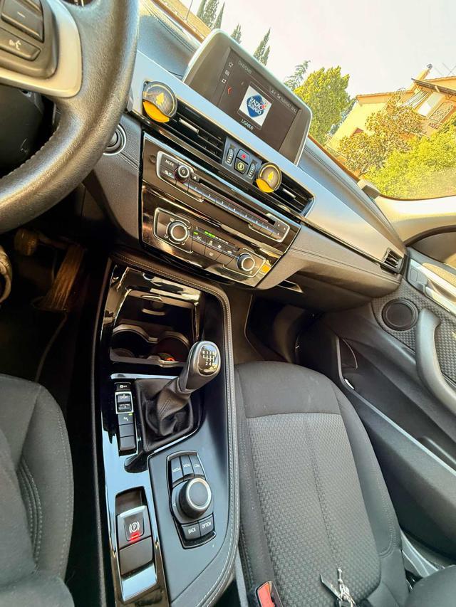 BMW X2 sDrive18d Business-X