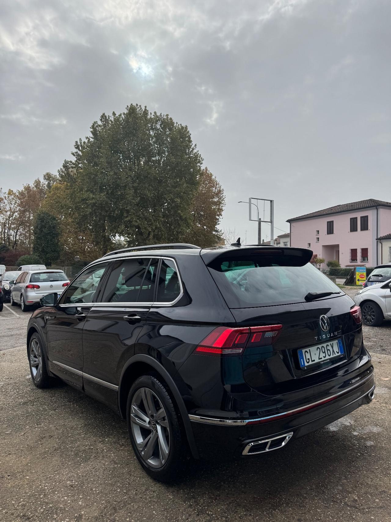 Volkswagen Tiguan 2.0 TDI 150 CV SCR DSG R-Line