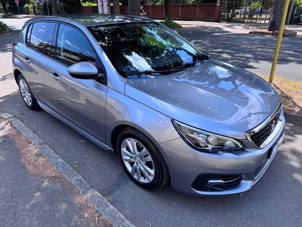 Peugeot 308 BlueHDi 100 S&S neopaten garanzia 12 mesi