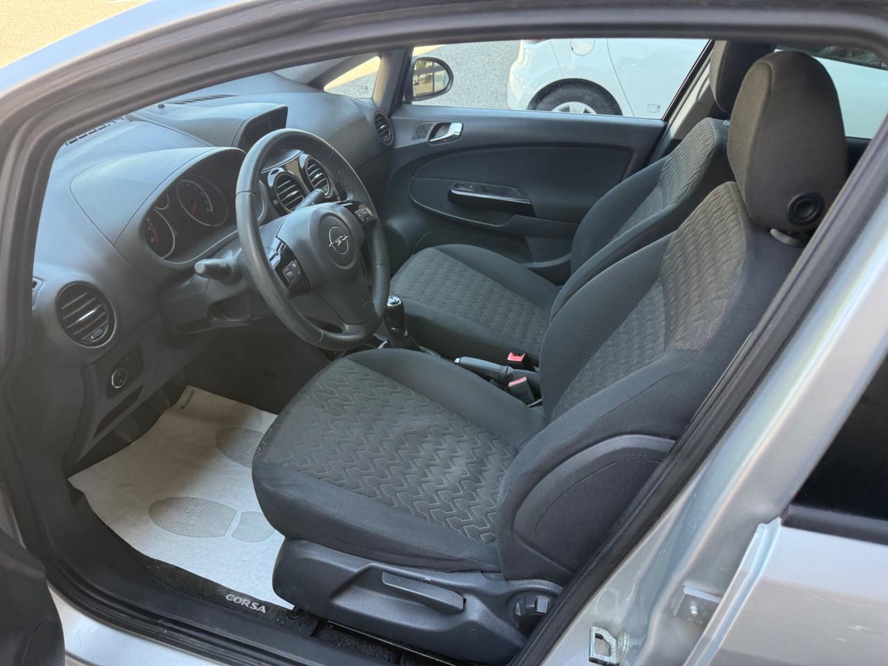 Opel Corsa 1.2 85CV 5 porte GPL-TECH Edition