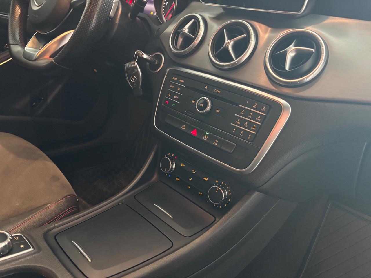 Mercedes-benz CLA 200 CDI Premium amg