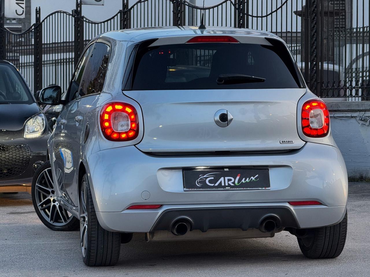 Smart forFour 0.9 T BRABUS 109CV TETTO CAM JBL