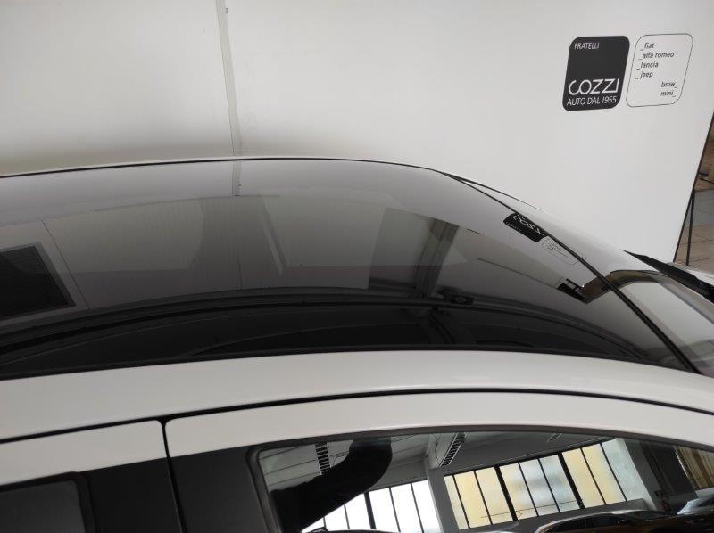 TOYOTA Yaris 3ª serie - Yaris 1.5 Hybrid 5 porte Style