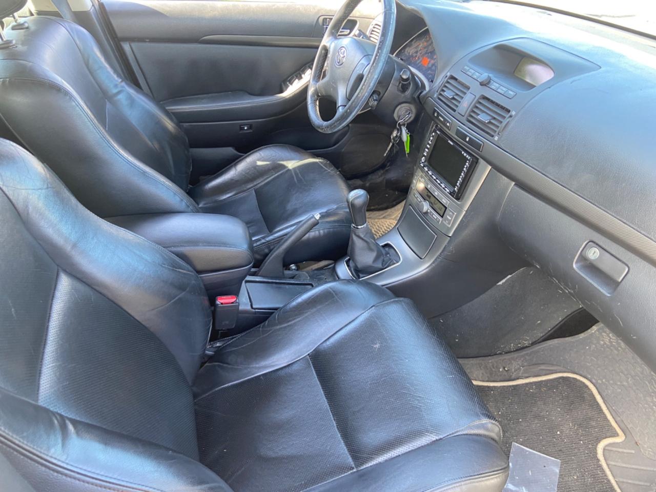Toyota Avensis 2.0 D-4D 16V Station Wagon