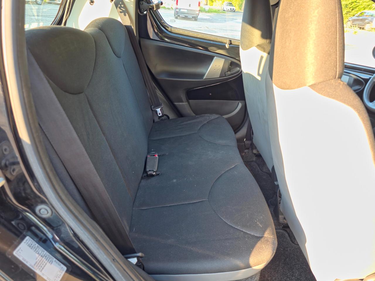 Toyota Aygo 1.0 12V VVT-i 5 porte Lounge Connect CV-68 E5B Manuale NEO 2012