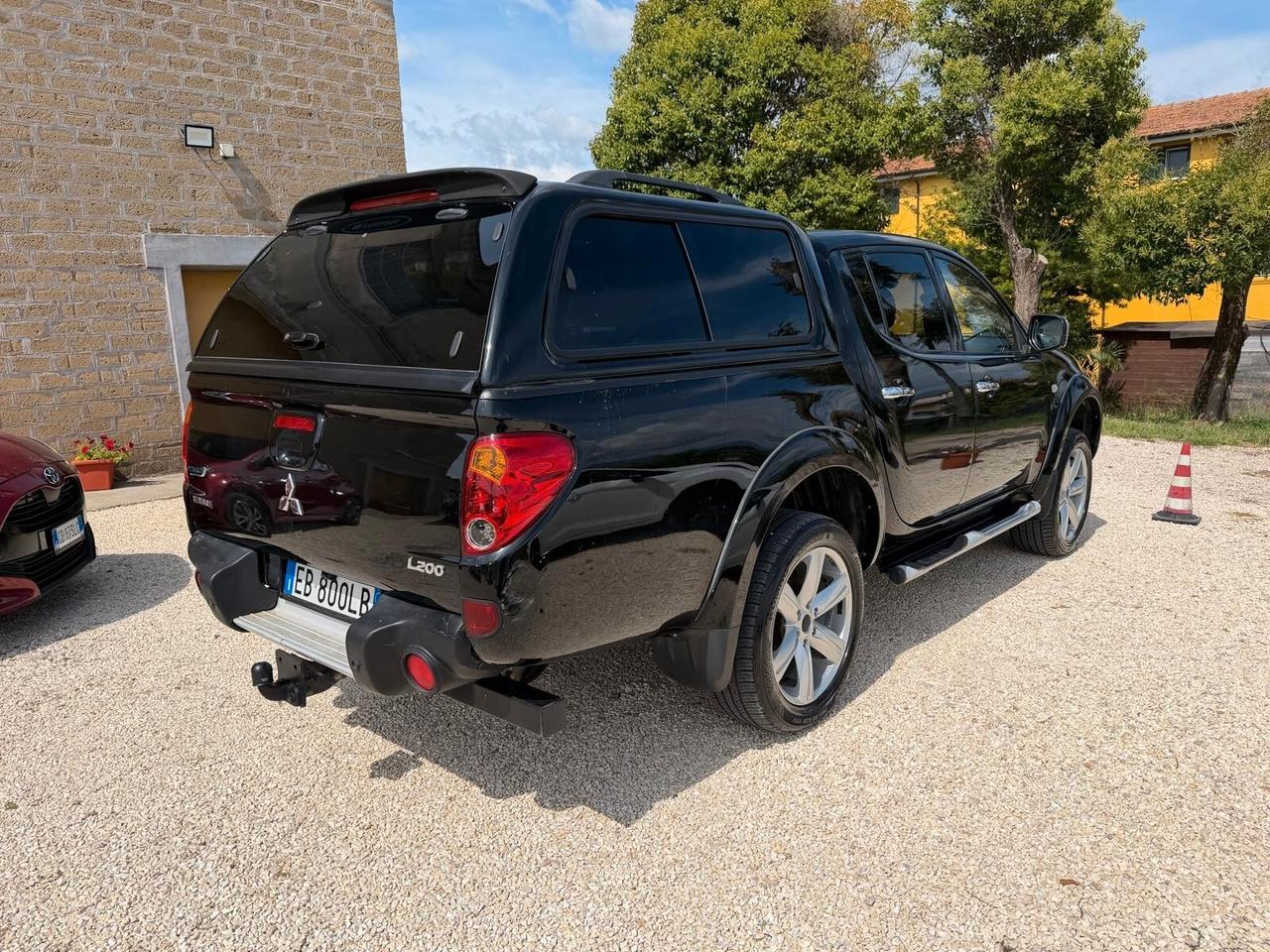 Mitsubishi L200 Gancio Traino Perfetto Full Optional