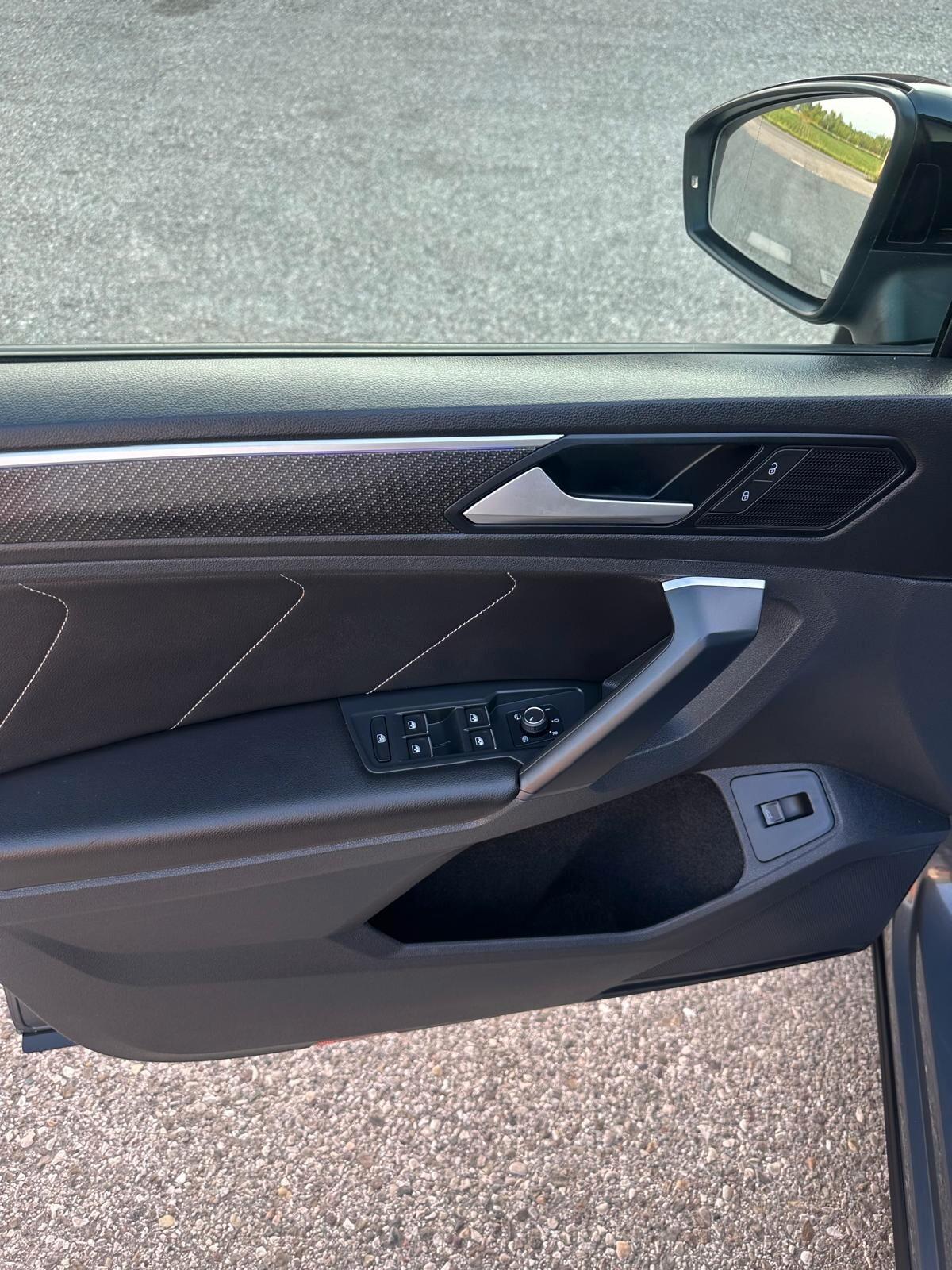 Volkswagen Tiguan 2.0 TDI 200 CV SCR DSG 4MOTION R-Line TETTO APRIBILE SEDILI IN PELLE TOTALE
