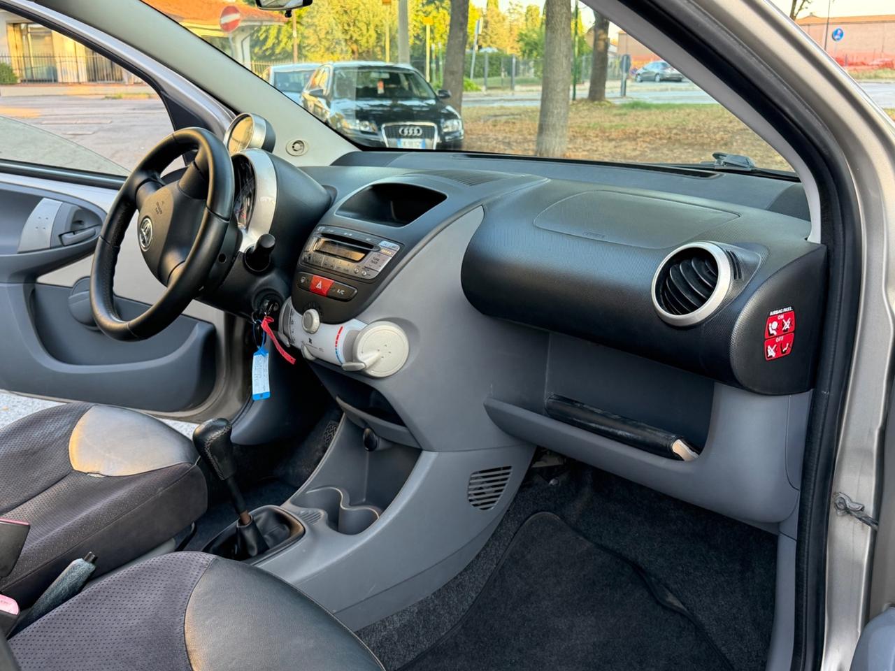 Toyota Aygo 1.0 12V VVT-i 5 porte Sol