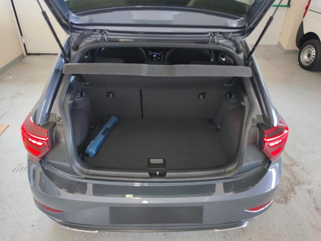 Volkswagen Polo 1.0 TSI DSG R-Line
