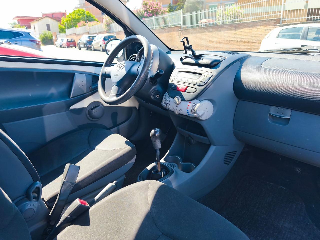 Toyota Aygo 1.0 12V VVT-i 3 porte Now Connect
