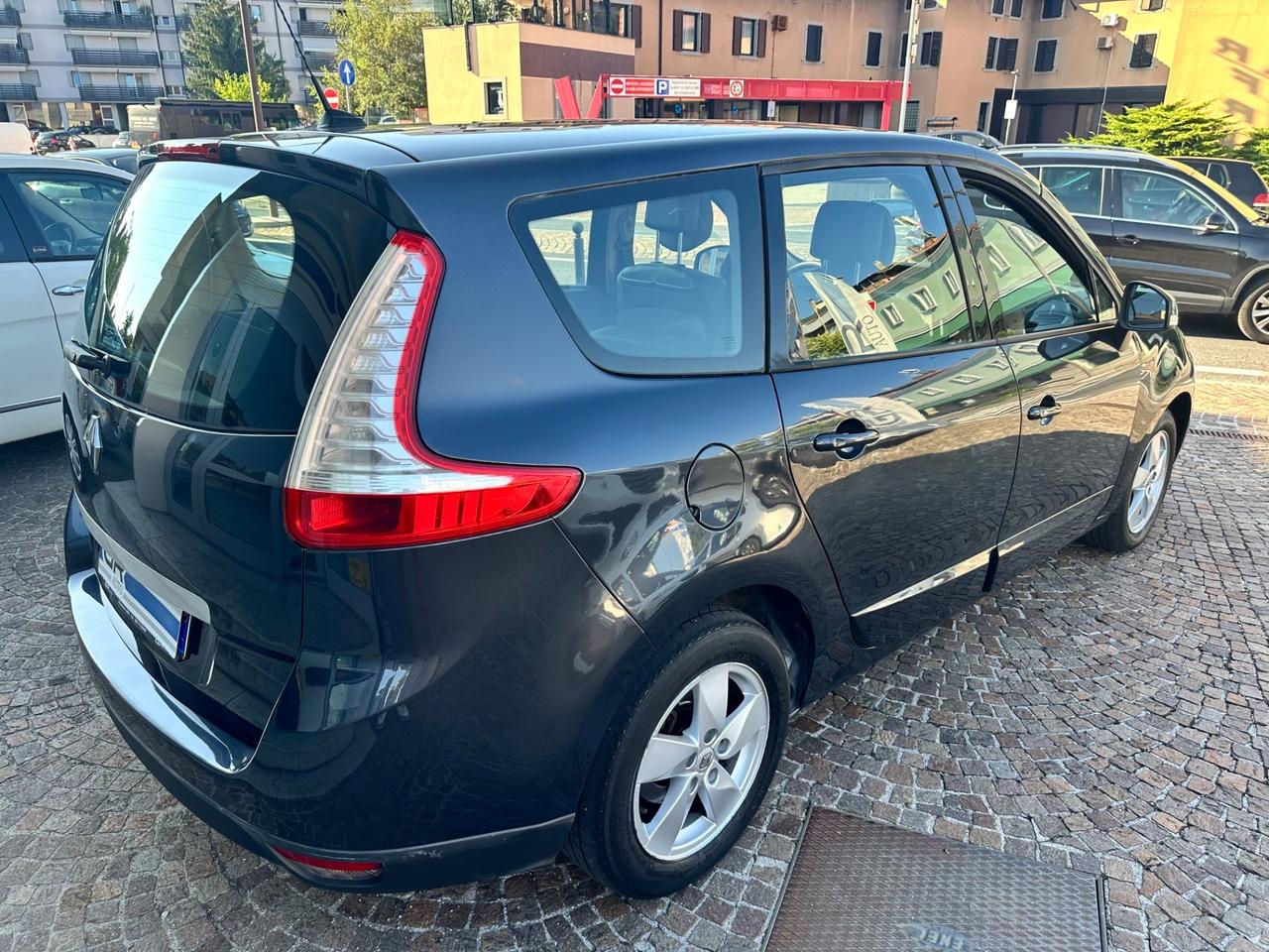 Renault Scenic X-Mod 1.5dCi 110CV Luxe - 7 POSTI