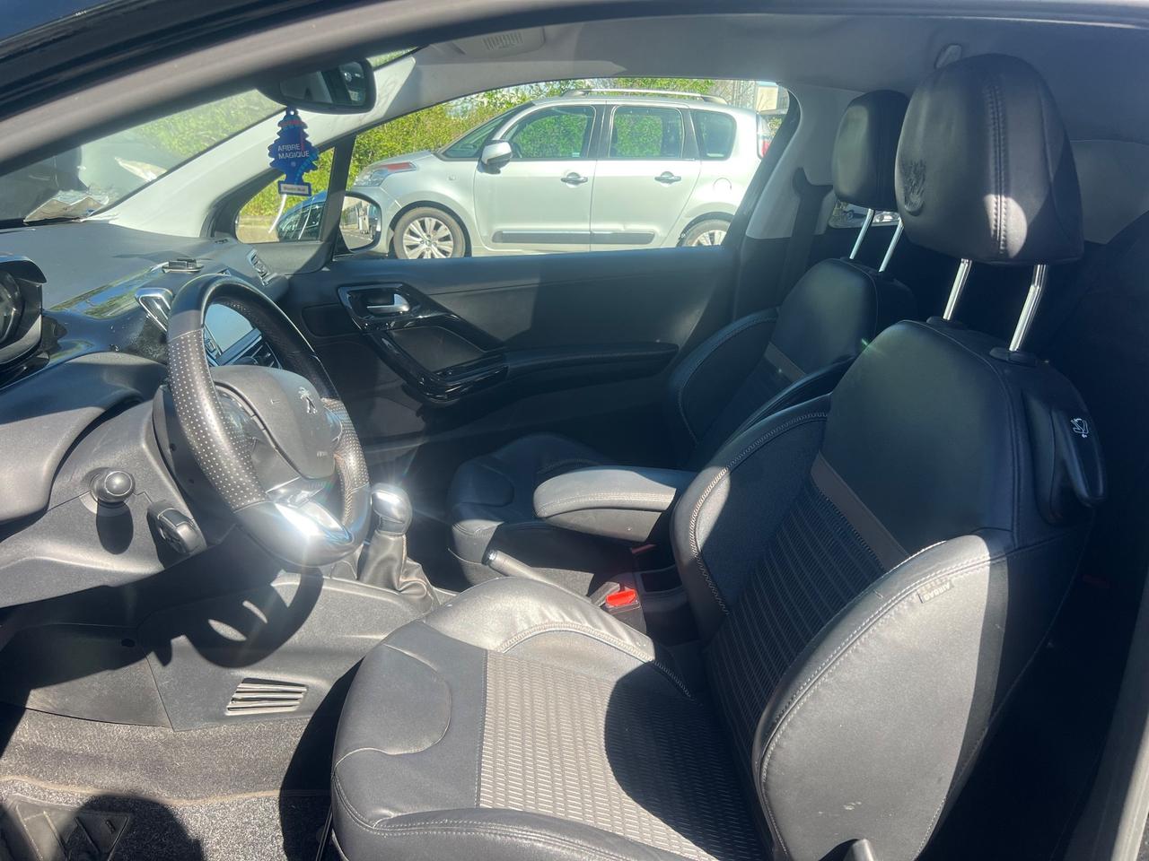 Peugeot 208 1.2 VTi 82 CV 3 porte Allure