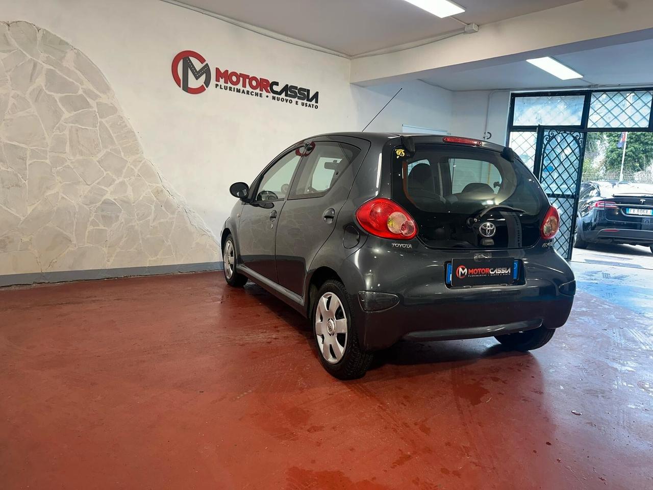 Toyota Aygo 1.0 12V VVT-i 5 porte UNICOPROPRIETARIO