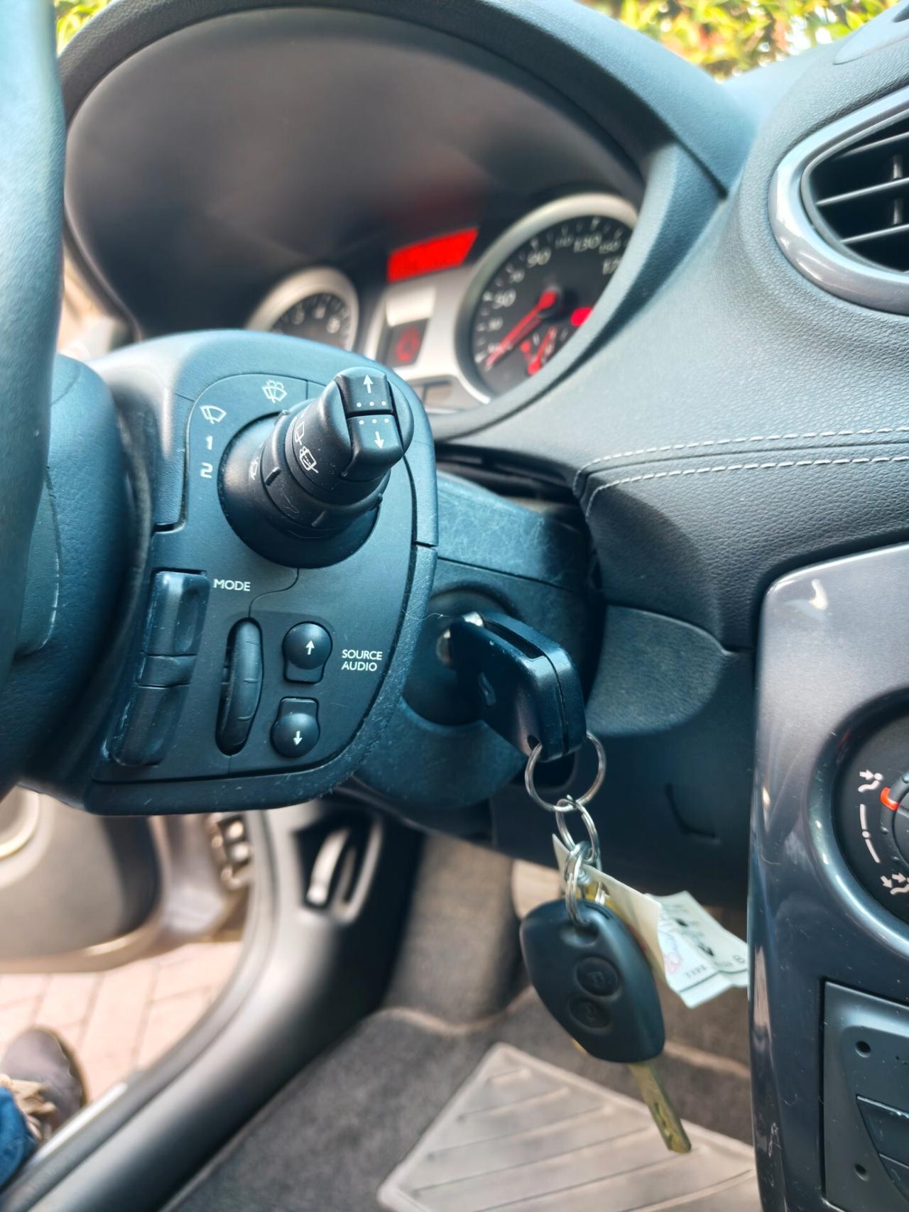Renault Clio 1.2 75CV 5 porte – Solo 89.000 km – OK NEOPATENTATI
