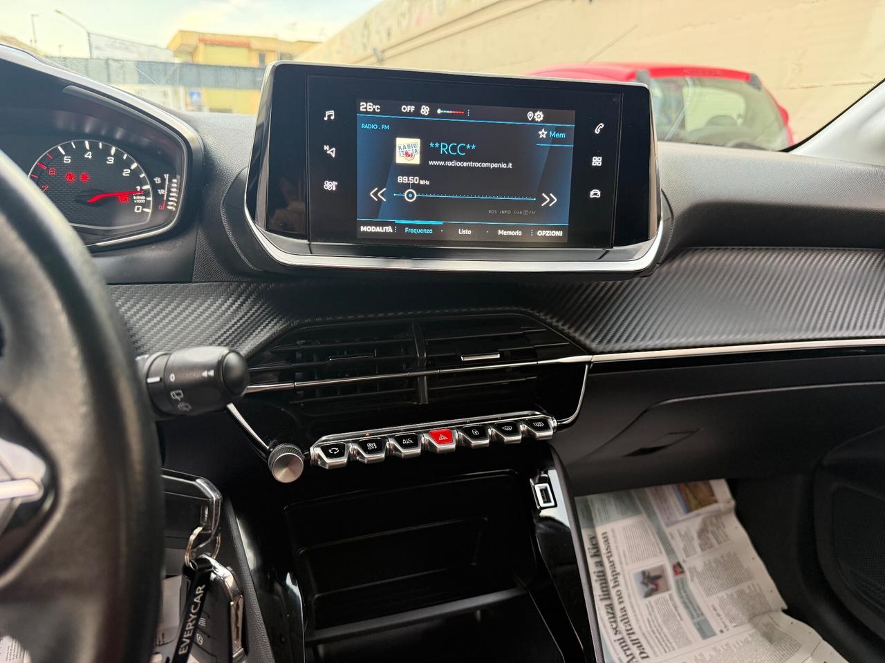 Peugeot 208 1.2benzina - 2020