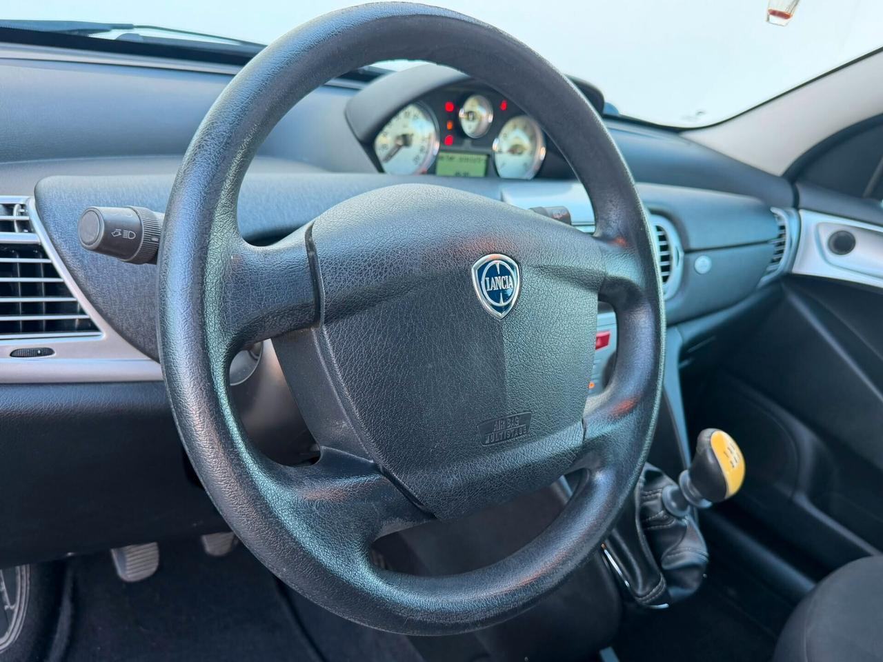 Lancia Ypsilon 1.2 69 CV DIVA