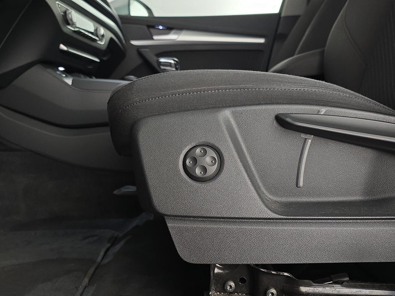 Audi Q5 40 2.0 tdi mhev 12v business advanced quattro s-tronic