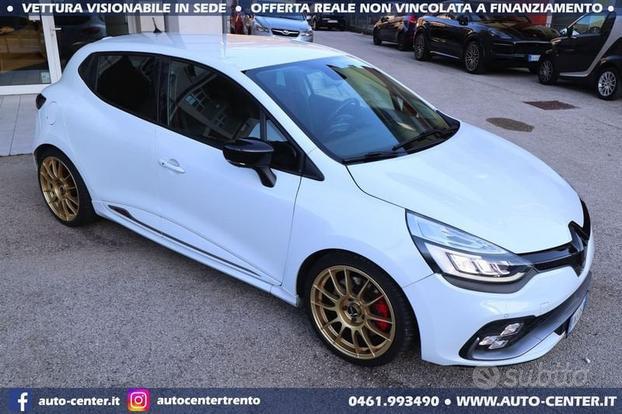 Renault Clio RS Trophy 220CV 5p AKRAPOVIC