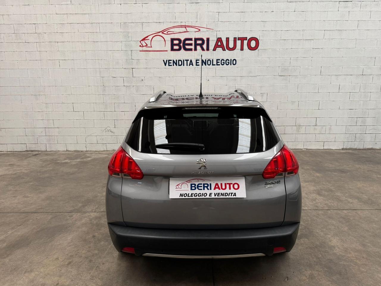 Peugeot 2008 cambio manuale
