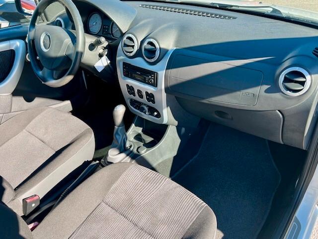 Dacia Sandero 1.2 16V - 2010