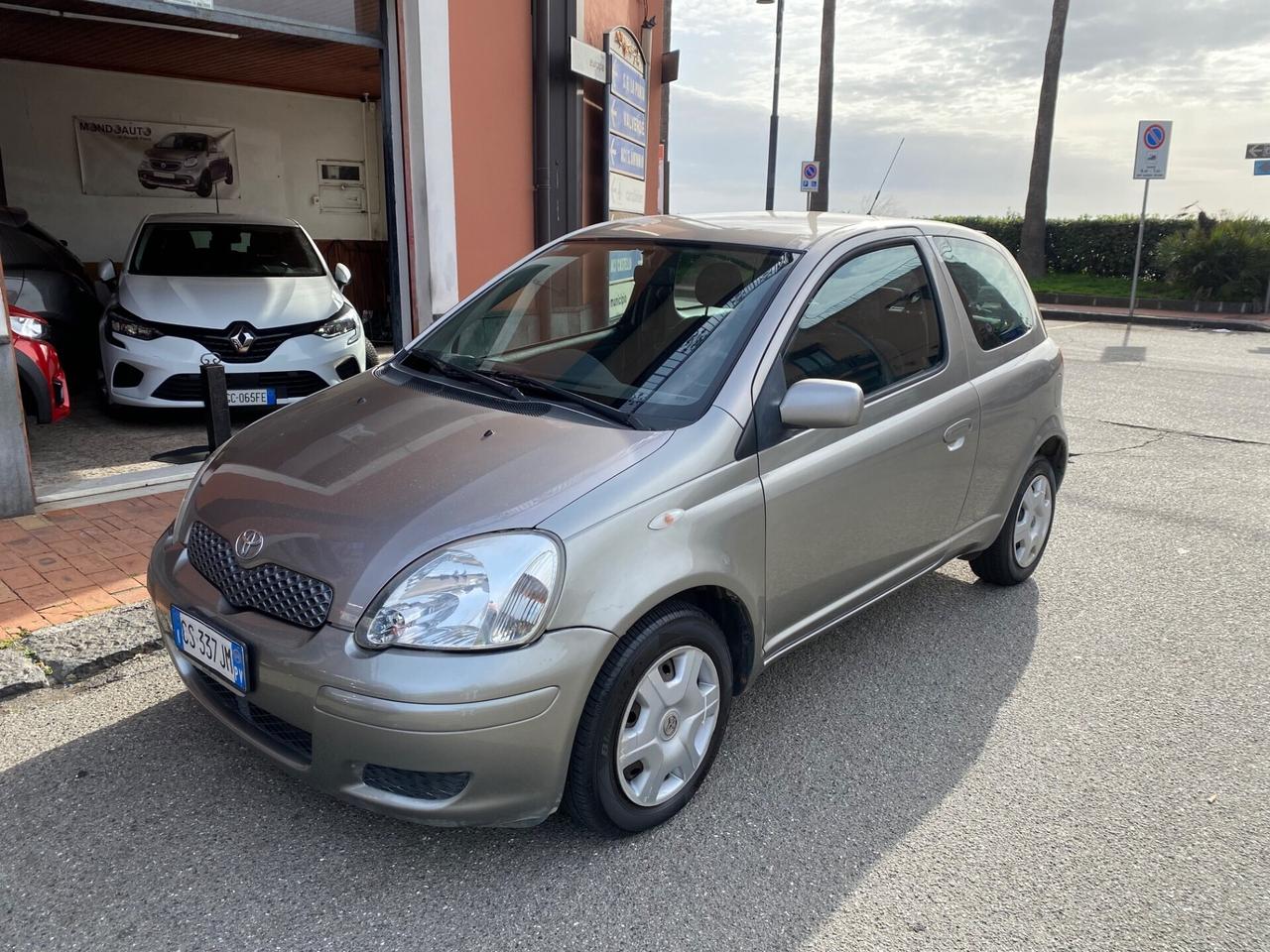 Toyota Yaris 1.0i 16V cat 3 porte Sol