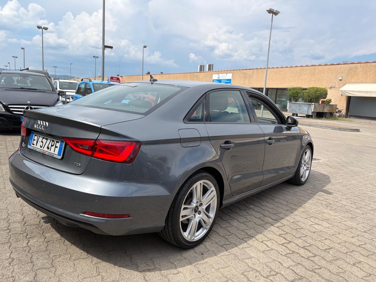 Audi A3 Sedan 2.0 TDI clean diesel Ambition
