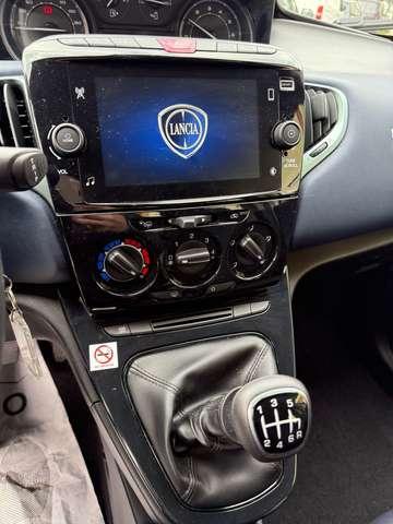Lancia Ypsilon HYBRID 1.0 70 CV S&S PLATINO/NEOPATENT/PROMO FIN