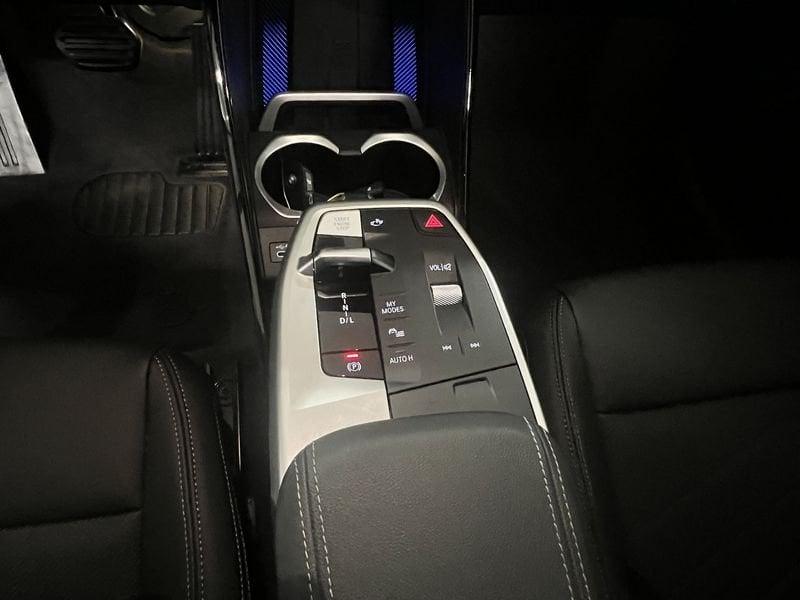 BMW X1 U11 sdrive18d X-Line auto