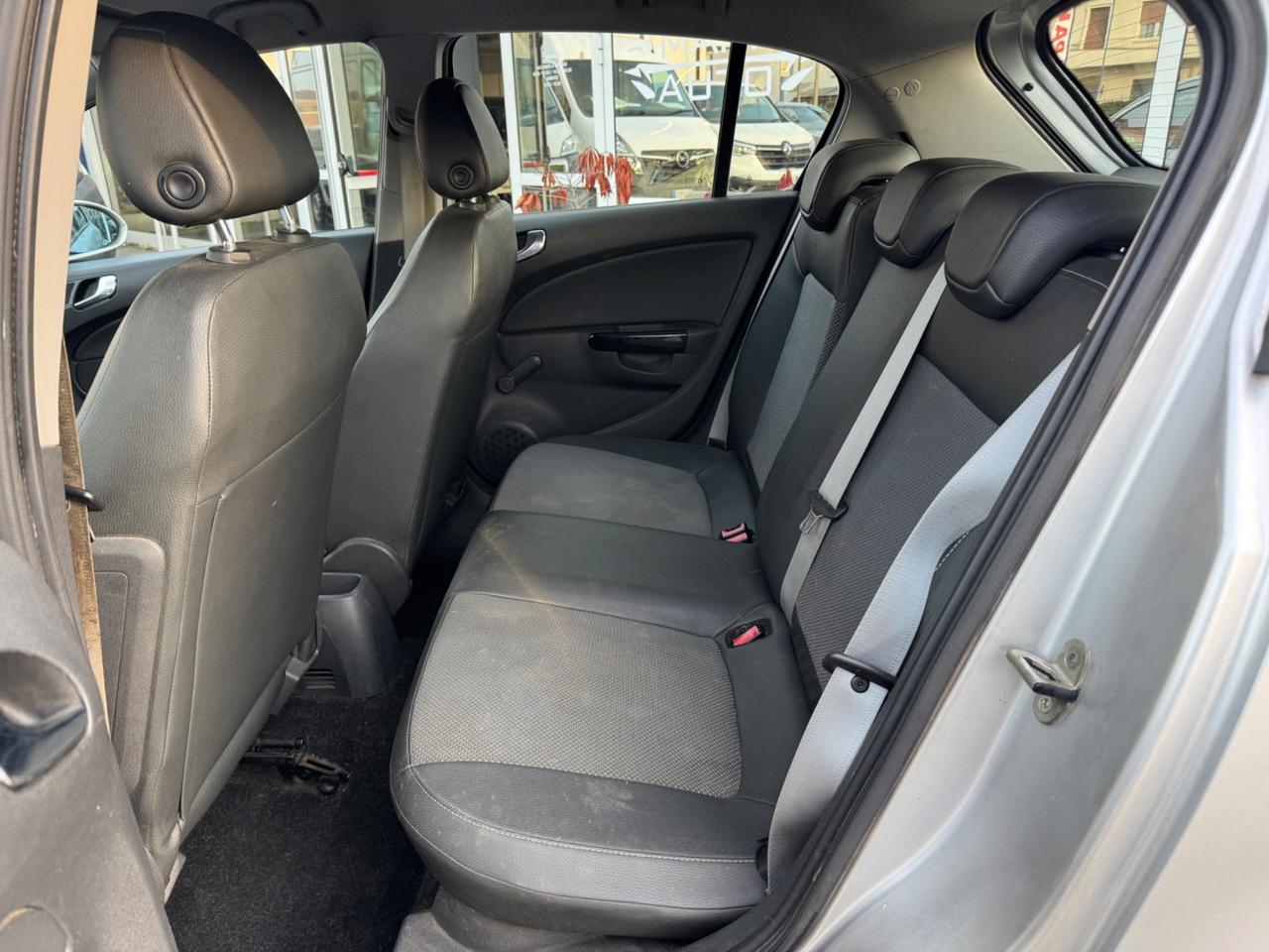 Opel Corsa 1.4 16V 5 porte Cosmo