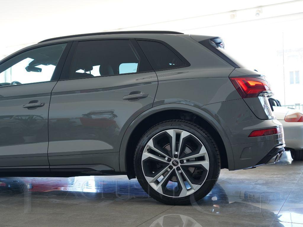 AUDI - SQ5 TDI