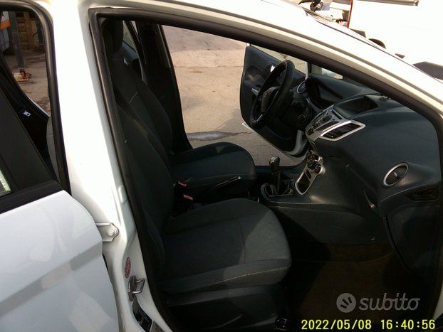 Ford Fiesta 2012 photo 5