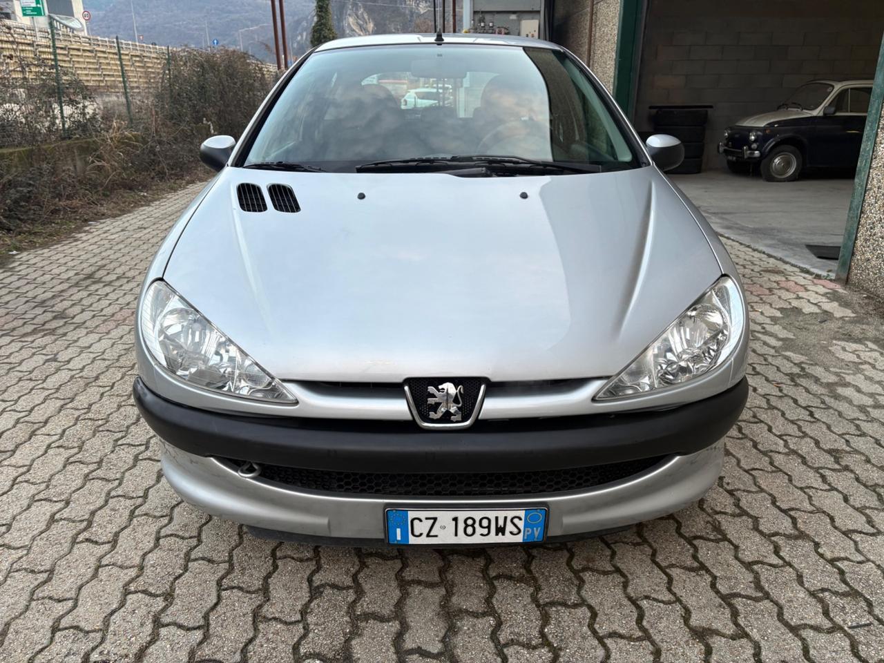 Peugeot 206 1.4 3p. ONE Line