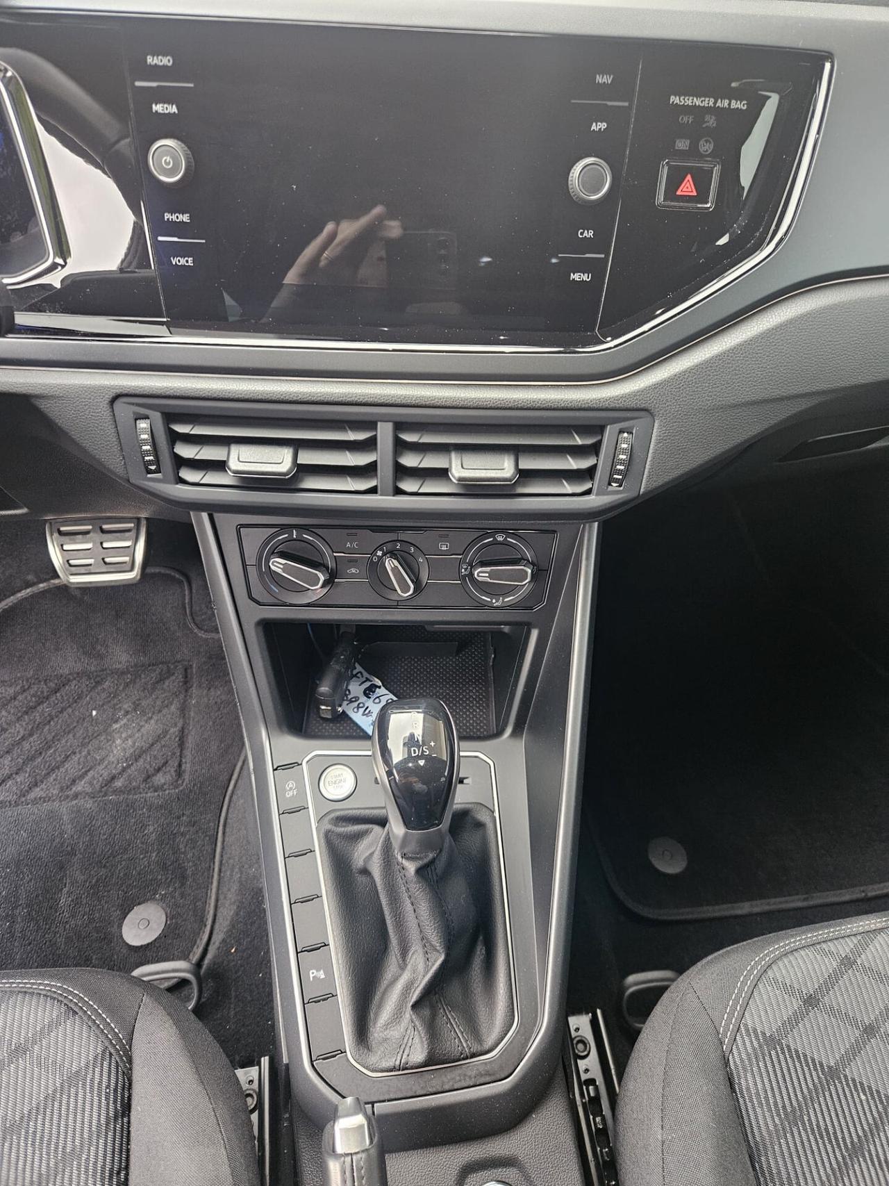 Volkswagen Polo 1.0 TSI DSG R-Line